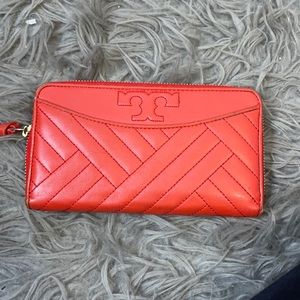 Tory Burch wallet
